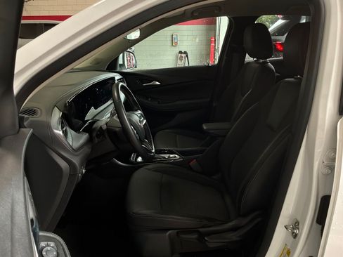 Used 2025 Buick Encore GX Preferred FWD image 10