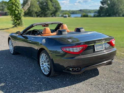Used 2010 Maserati GranTurismo Convertible RWD image 35