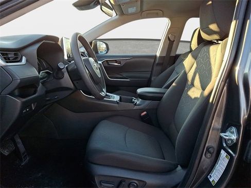 Certified 2023 Toyota RAV4 XLE image 17
