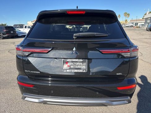 New 2026 Mitsubishi Outlander SEL image 6