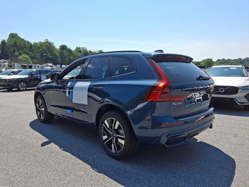 New 2026 Volvo XC60 B5 Plus w/ Climate Package image 3