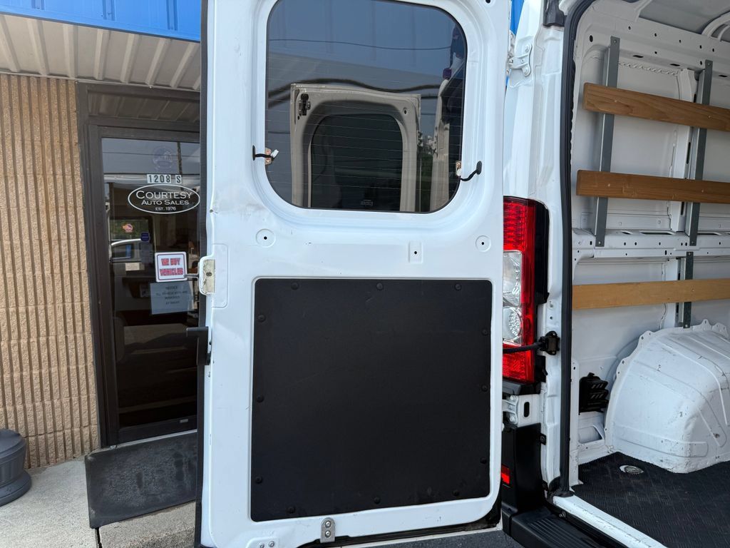 Used 2025 RAM ProMaster 2500 w/ U-Haul Equipment Group FWD image 14