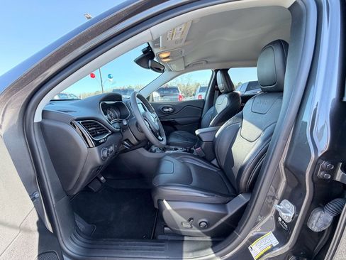 Used 2023 Jeep Cherokee Altitude Lux image 21