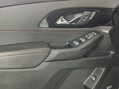 Used 2023 Chevrolet Traverse RS AWD/4WD image 15