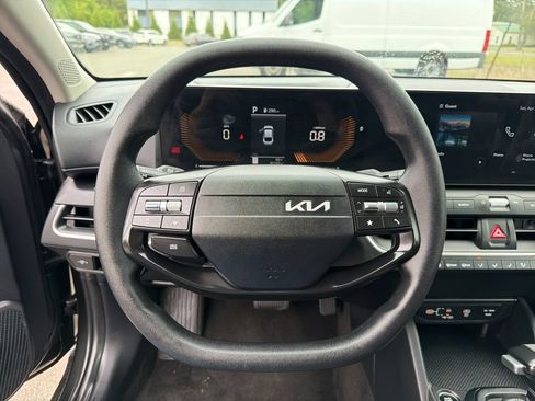 Used 2025 Kia K4 FWD image 13