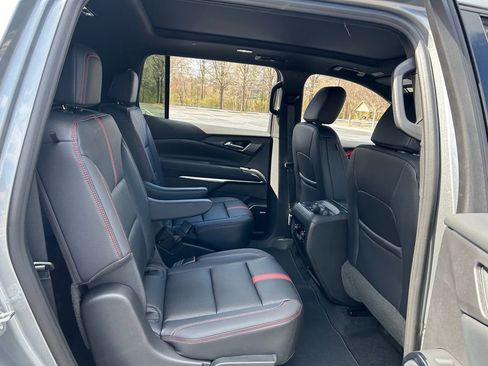 New 2026 Chevrolet Traverse RS image 53