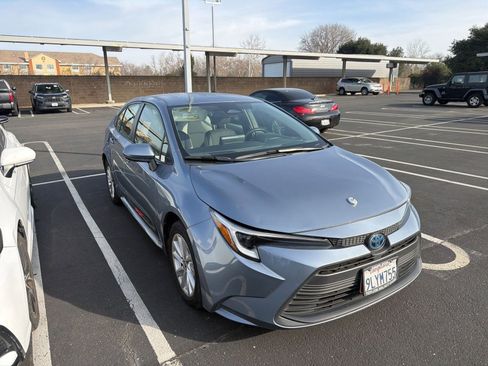 Certified 2024 Toyota Corolla LE image 2