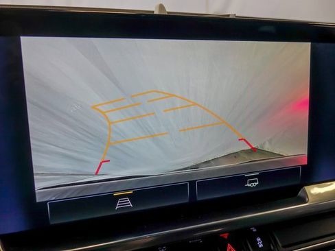 Used 2023 Chevrolet Silverado 1500 LT image 22