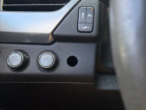 Used 2019 Chevrolet Tahoe 4WD image 14