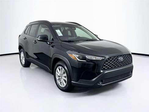 Certified 2023 Toyota Corolla Cross LE FWD image 9