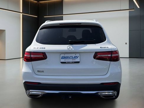 Used 2018 Mercedes-Benz GLC 300 4MATIC image 5