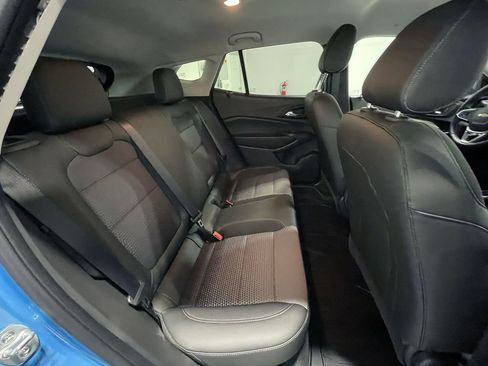 Used 2025 Chevrolet Trax LT w/ LT Convenience Package FWD image 22
