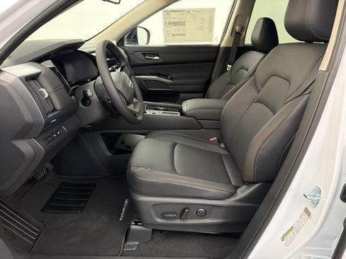 New 2026 Nissan Pathfinder SL FWD image 14