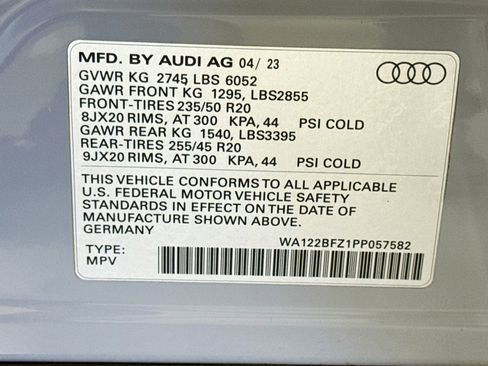 Used 2023 Audi Q4 e-tron Premium w/ Convenience Package AWD/4WD image 31