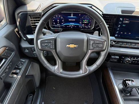 Used 2024 Chevrolet Silverado 1500 High Country w/ Z71 Off-Road Package AWD/4WD image 14
