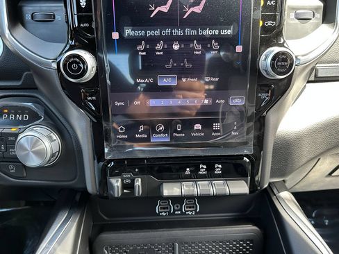 New 2026 RAM 1500 Laramie AWD/4WD image 27