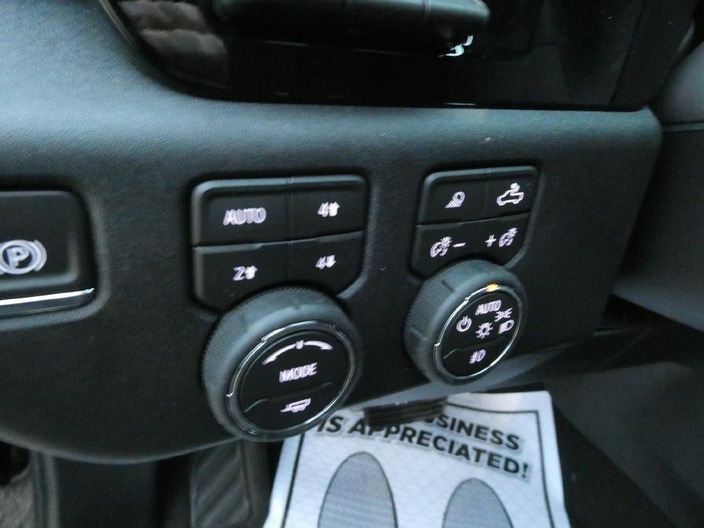 New 2026 Chevrolet Silverado 1500 High Country w/ Technology Package AWD/4WD image 21
