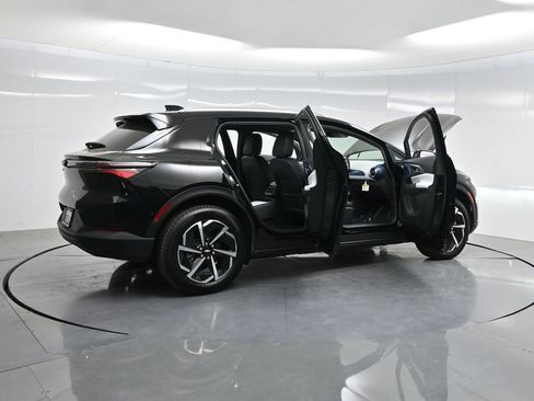 Used 2026 Chevrolet Equinox EV LT FWD image 52