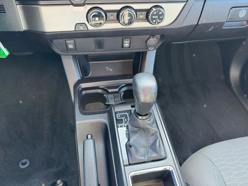 Used 2016 Toyota Tacoma 2WD Access Cab image 32