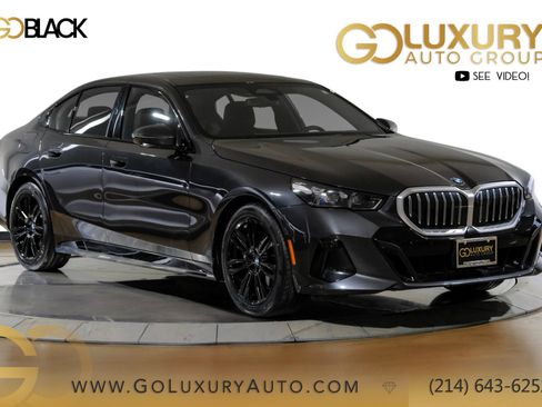 Used 2026 BMW 530i xDrive AWD/4WD image 1