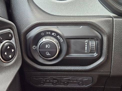Used 2024 Jeep Gladiator Sport AWD/4WD image 23