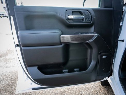 Used 2021 Chevrolet Silverado 1500 LTZ image 19