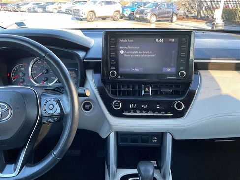 Used 2022 Toyota Corolla Cross LE FWD image 18