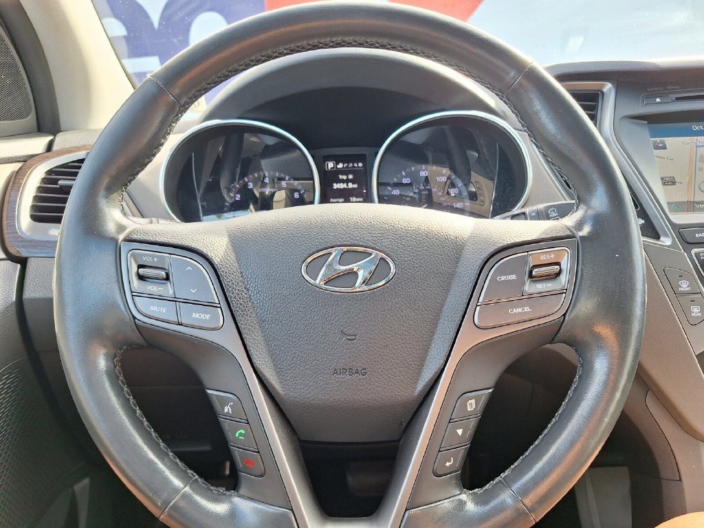 Used 2017 Hyundai Santa Fe Sport w/ 2.4L Tech Package 04 FWD image 19