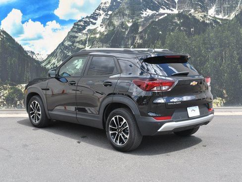 Used 2024 Chevrolet TrailBlazer LT w/ Driver Confidence Package FWD image 9