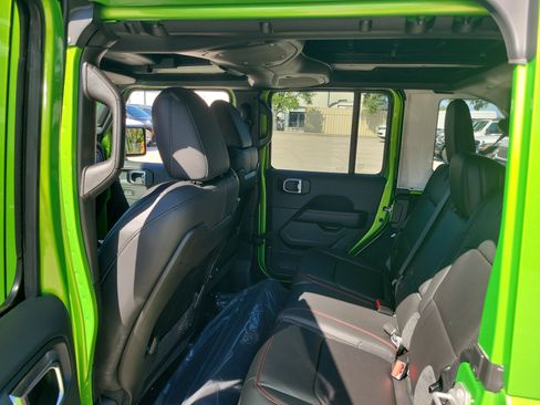 New 2025 Jeep Wrangler Unlimited Rubicon image 6