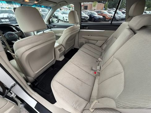 Used 2011 Subaru Outback 2.5i Premium w/ All-Weather Pkg AWD/4WD image 20