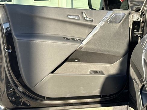 Certified 2025 BMW iX M60 image 19