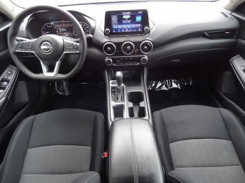 Used 2024 Nissan Sentra SV FWD image 10