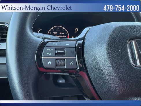 Used 2023 Honda Pilot Touring image 16