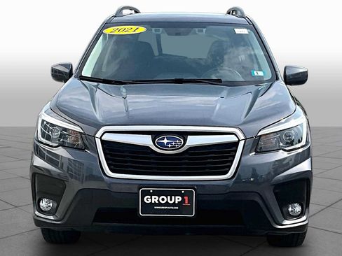 Used 2021 Subaru Forester Premium AWD/4WD image 4