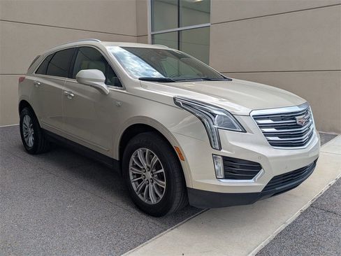 Used 2017 Cadillac XT5 Luxury w/ Driver Awareness Package image 8