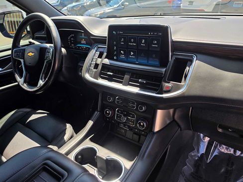 Used 2022 Chevrolet Tahoe LT w/ Luxury Package RWD image 10