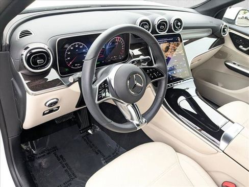 Certified 2025 Mercedes-Benz GLC 350e 4MATIC image 20