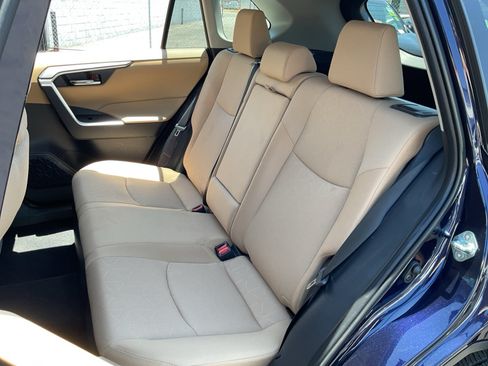 Used 2025 Toyota RAV4 XLE AWD/4WD image 19