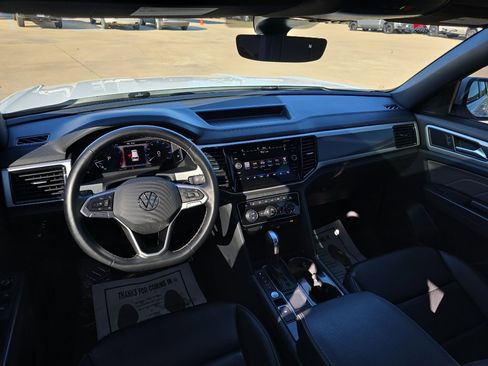 Used 2021 Volkswagen Atlas Cross Sport SEL image 9