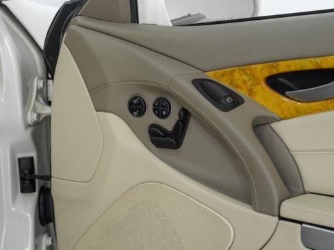 Used 2008 Mercedes-Benz SL 550 image 38