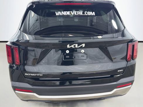 Used 2026 Kia Sorento S AWD/4WD image 9