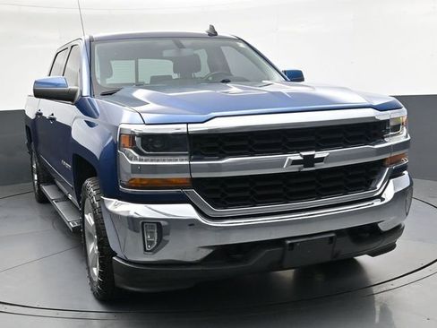 Used 2018 Chevrolet Silverado 1500 LT w/ All Star Edition AWD/4WD image 11