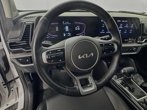 Used 2024 Kia Sportage EX FWD image 11