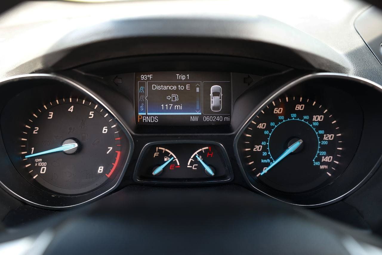 Used 2013 Ford Escape SE FWD image 29