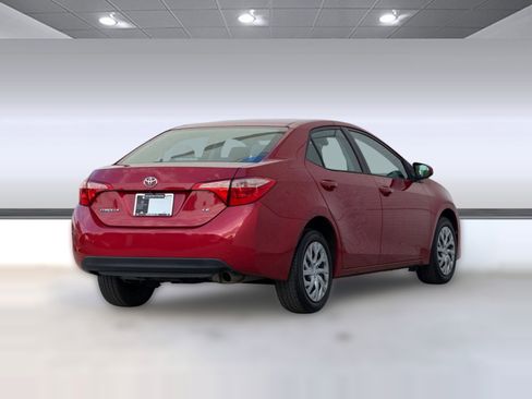 Used 2017 Toyota Corolla LE w/ Carpet Mat Package (TMS) FWD image 9