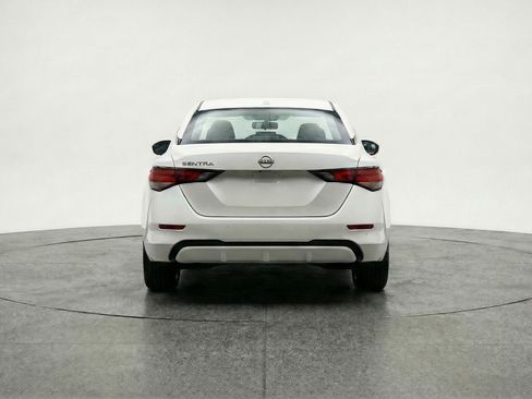 Used 2025 Nissan Sentra S image 7