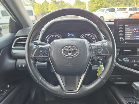 Used 2024 Toyota Camry SE FWD image 14