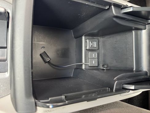 Used 2011 Honda Accord EX image 27