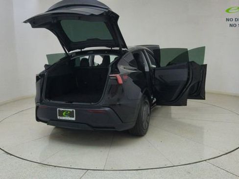 Used 2026 Tesla Model Y 2WD image 66
